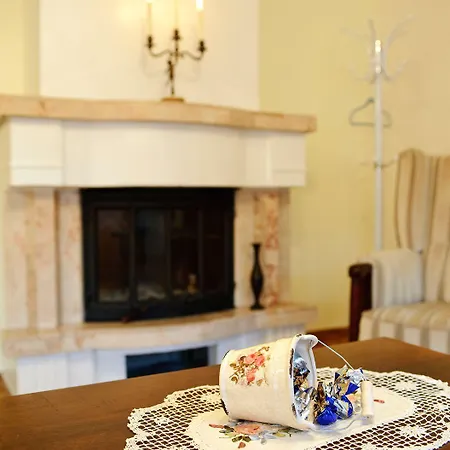 Embrace & Aparthotel