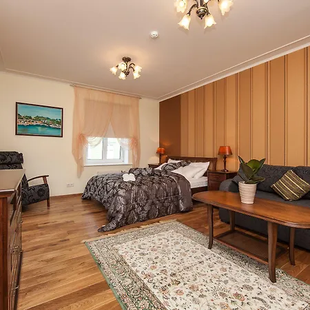 Embrace & Aparthotel