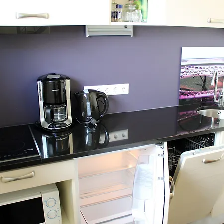 Aparthotel Embrace & 4*