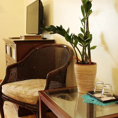 Aparthotel Embrace &