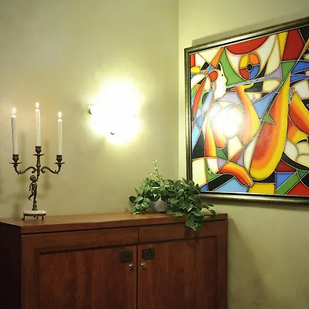Aparthotel Embrace & 4*