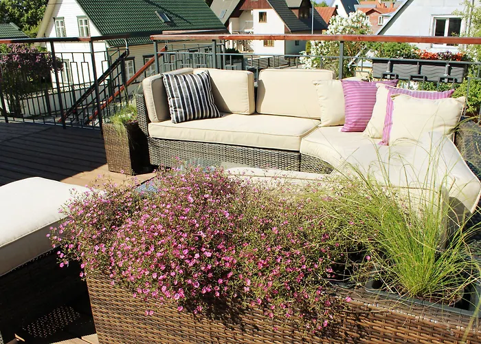 Embrace & Apart-hotel